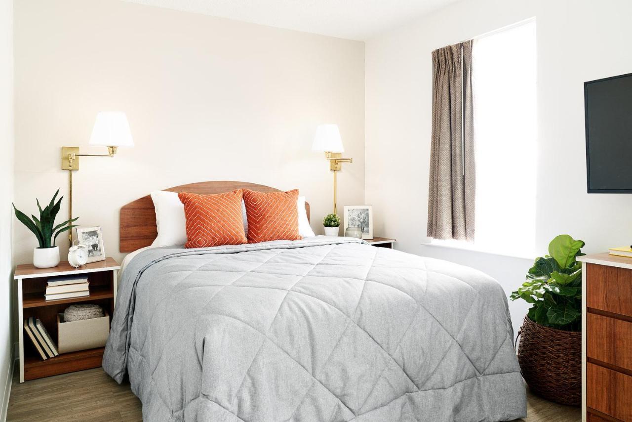 Intown Suites Extended Stay Indianapolis In -I70 Post Drive Exterior photo